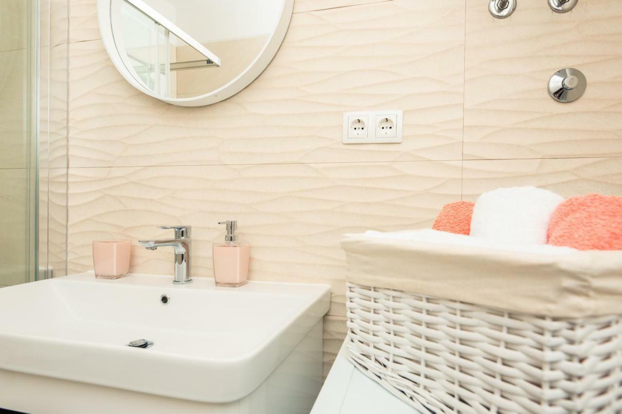 Luxury Apartment Angel Split Bagian luar foto